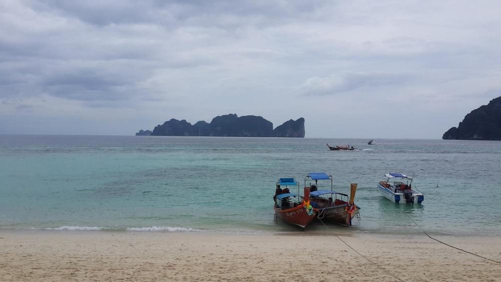 PP Blue Sky Resort-SHA Plus Ko Phi Phi Exterior foto